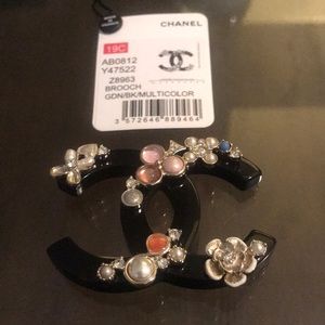 CHANEL BROOCH PIN
